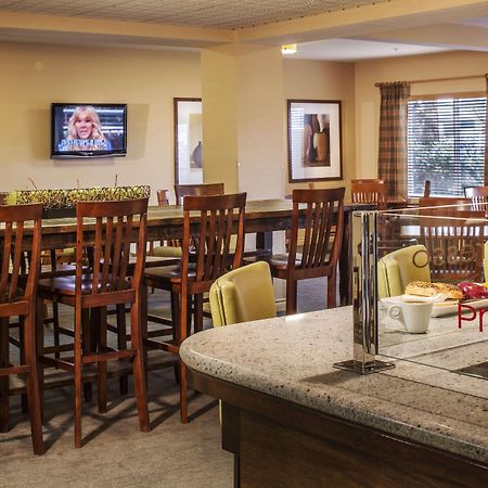 Doubletree By Hilton North Salem Hotel Buitenkant foto