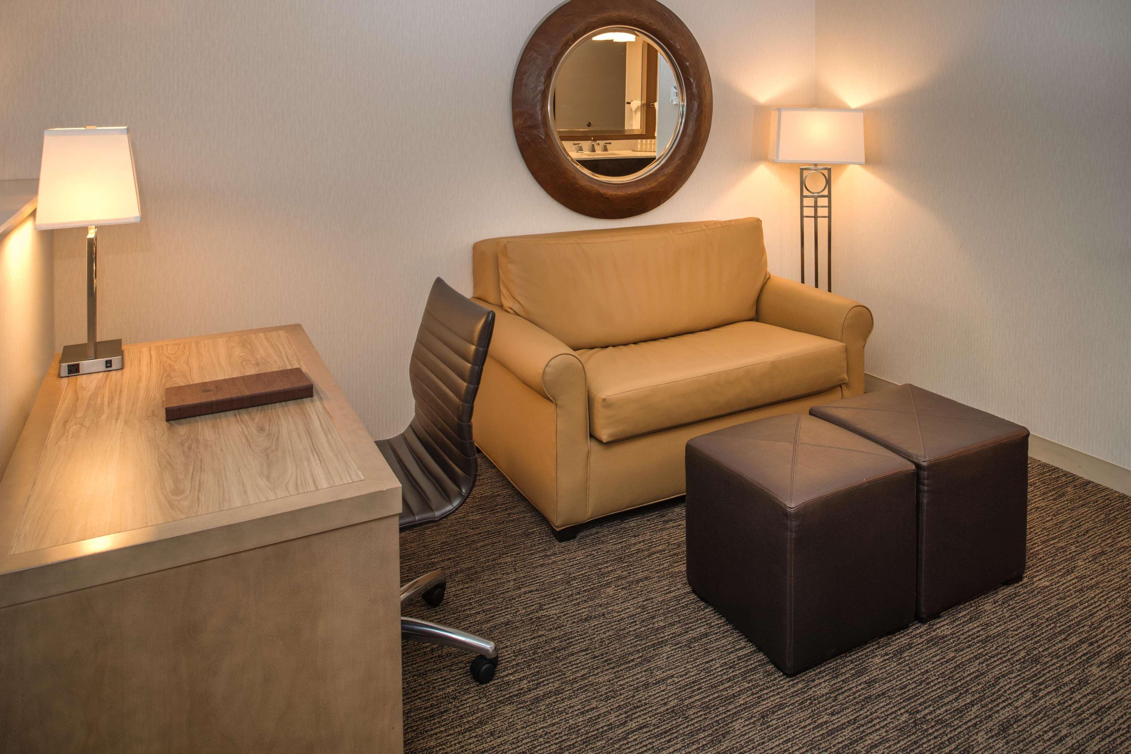 Doubletree By Hilton North Salem Hotel Buitenkant foto