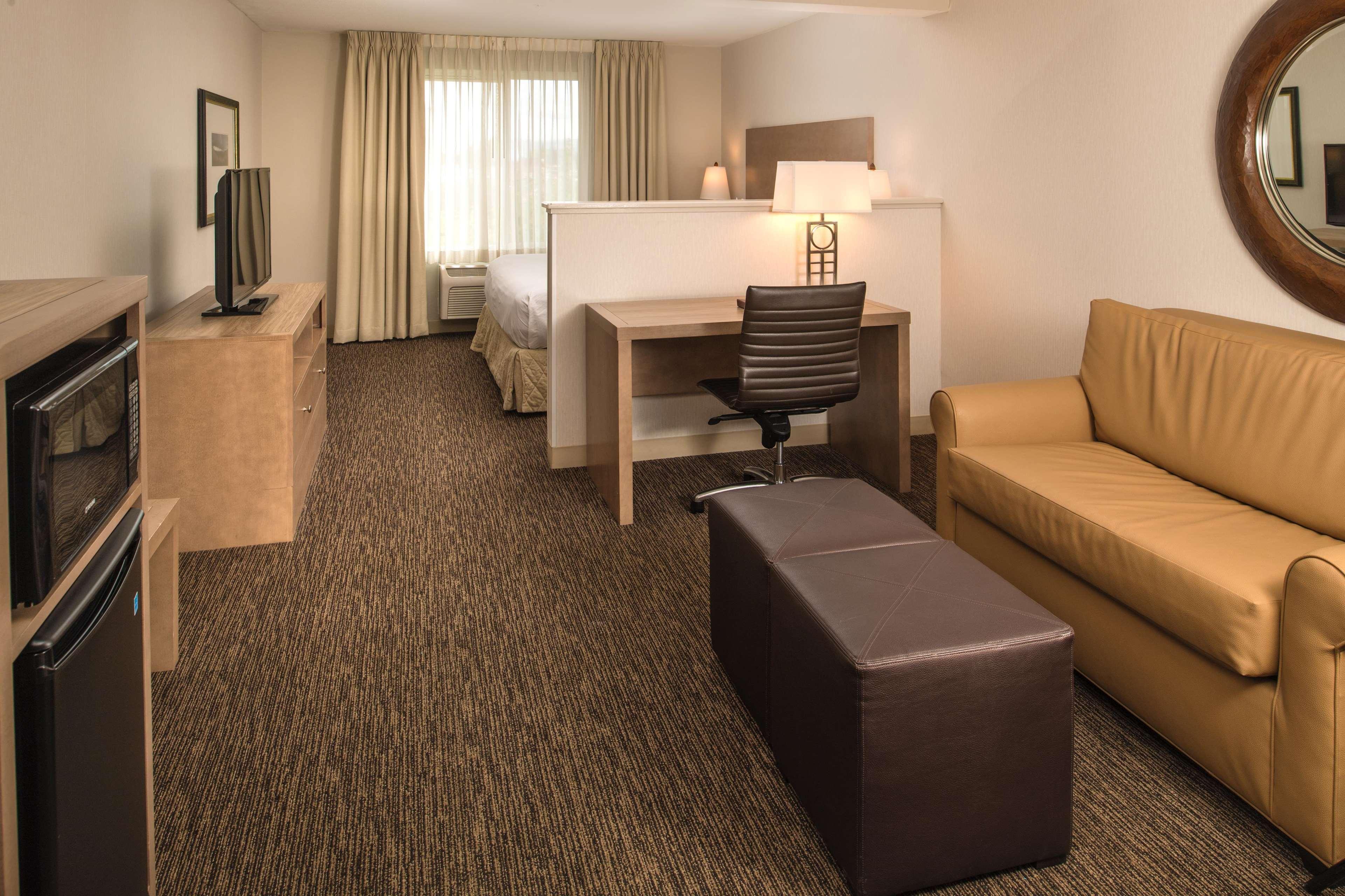 Doubletree By Hilton North Salem Hotel Buitenkant foto