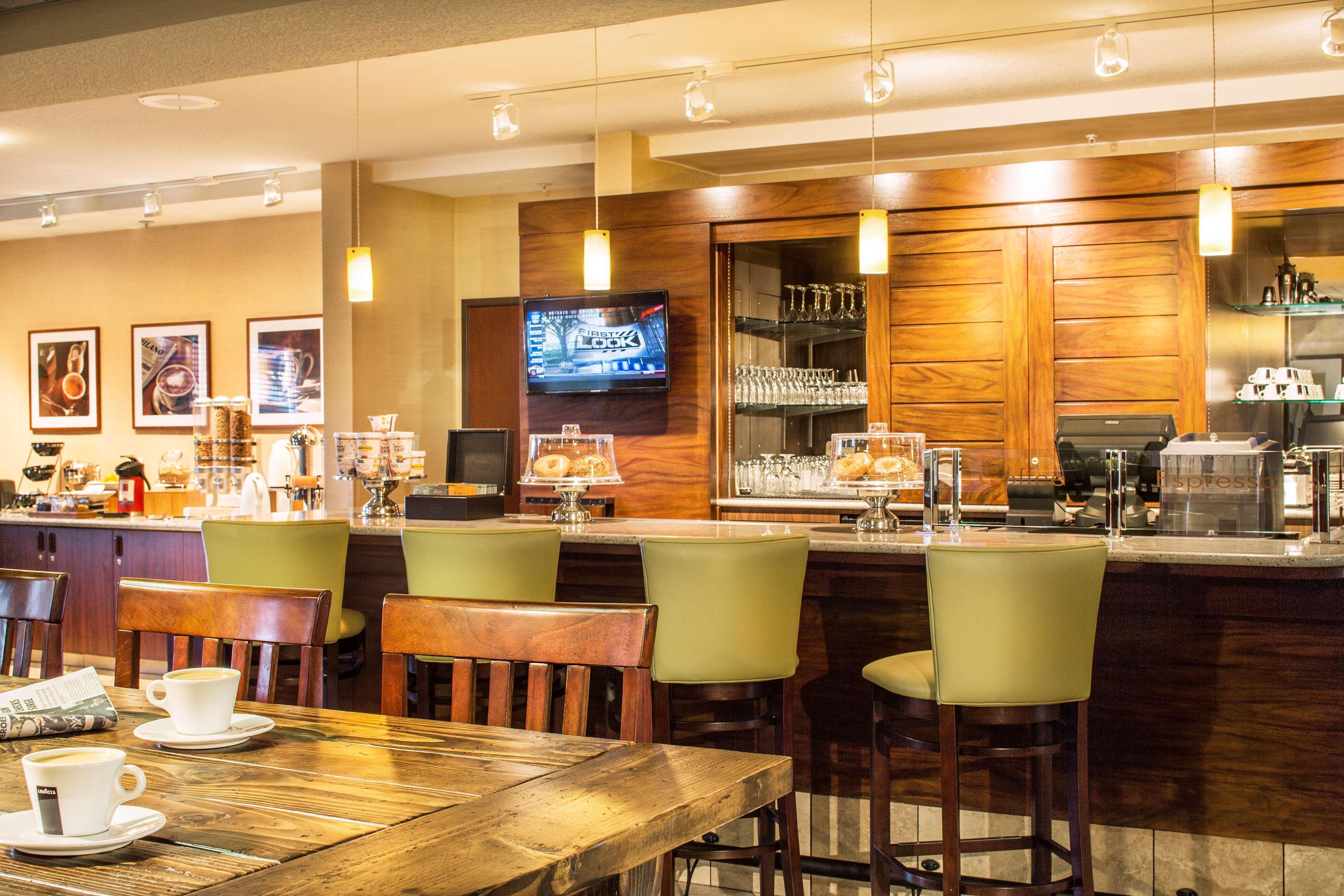 Doubletree By Hilton North Salem Hotel Buitenkant foto