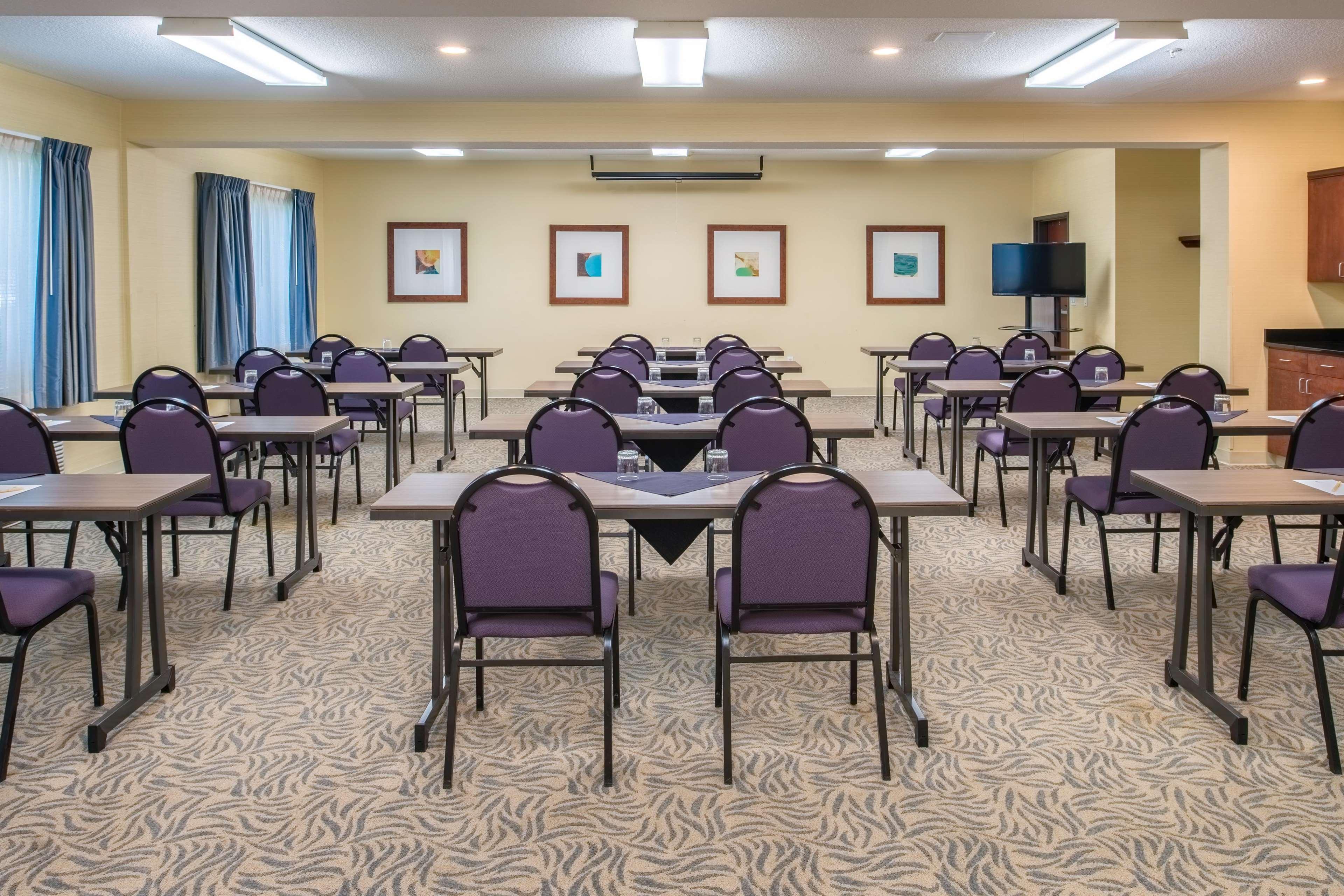 Doubletree By Hilton North Salem Hotel Buitenkant foto