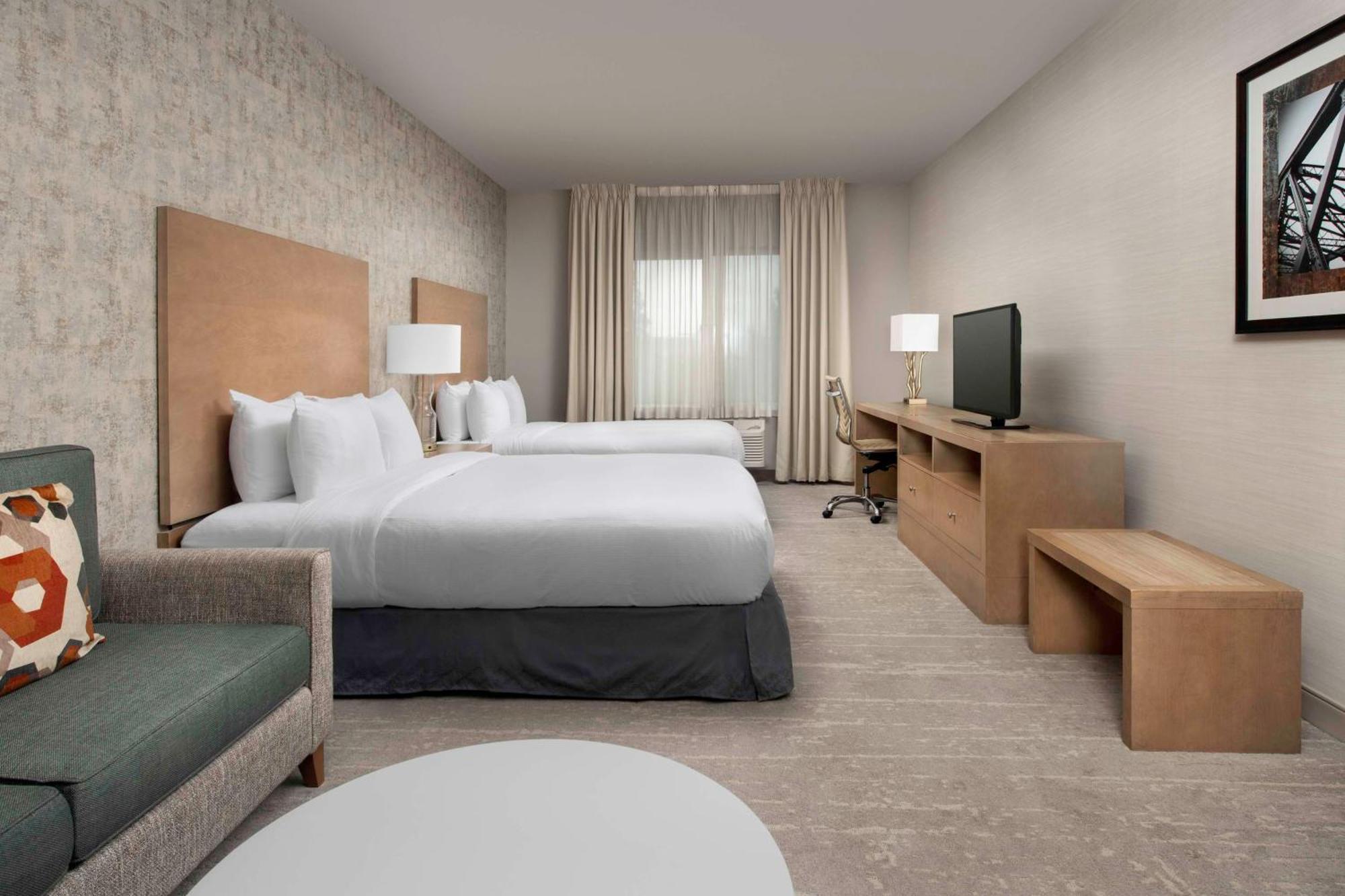 Doubletree By Hilton North Salem Hotel Buitenkant foto