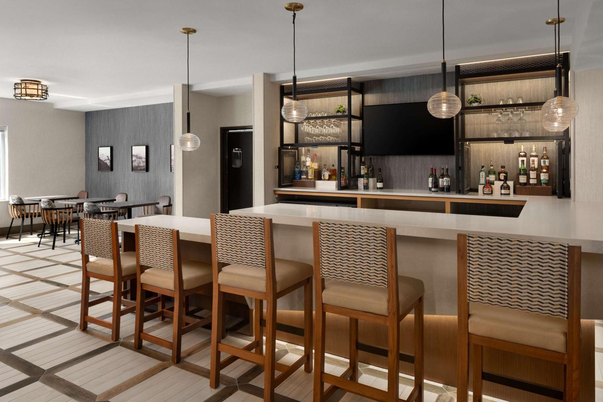 Doubletree By Hilton North Salem Hotel Buitenkant foto